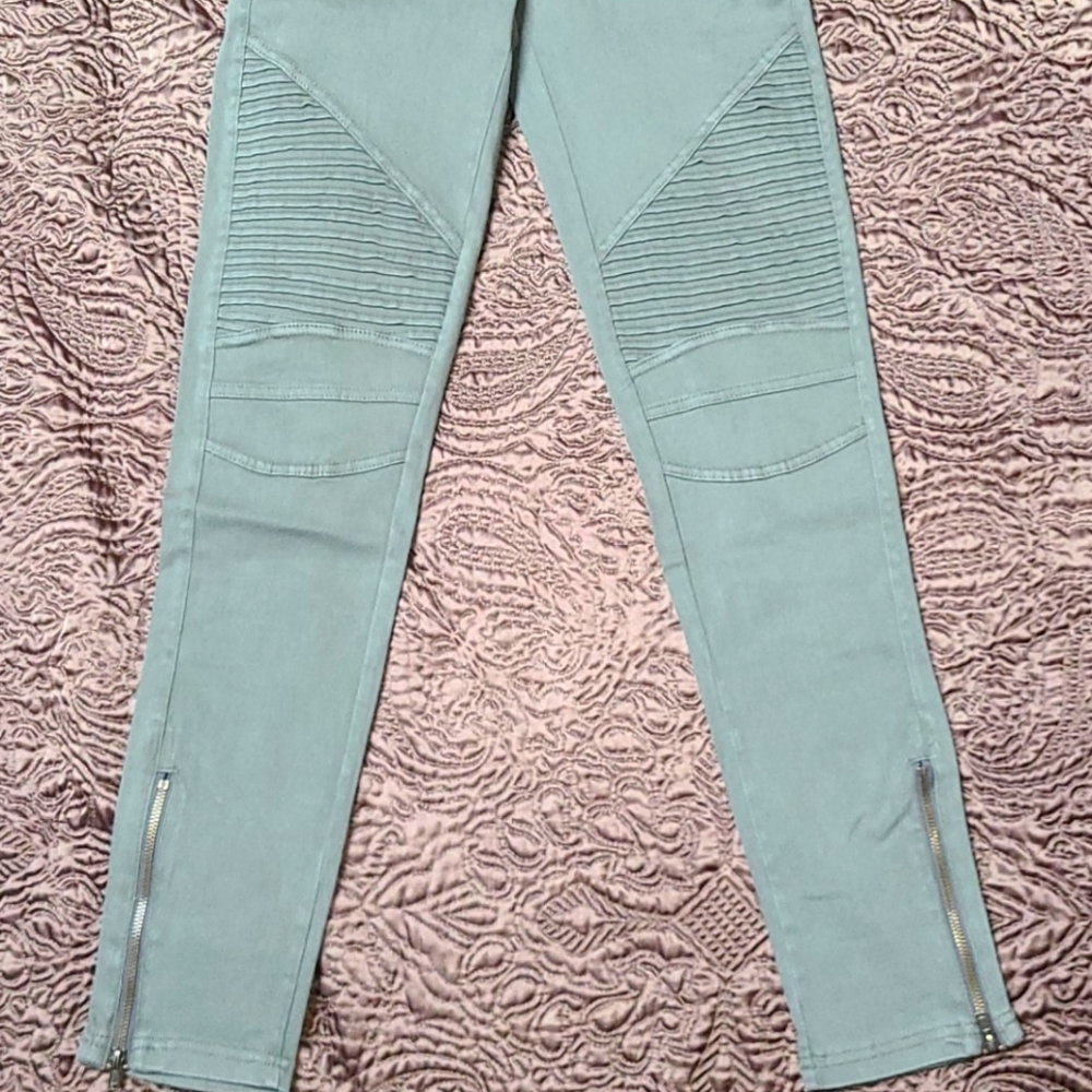 Olive Green PocketLess Jeggings with Ankle Zips